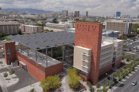 where is unlv college located.